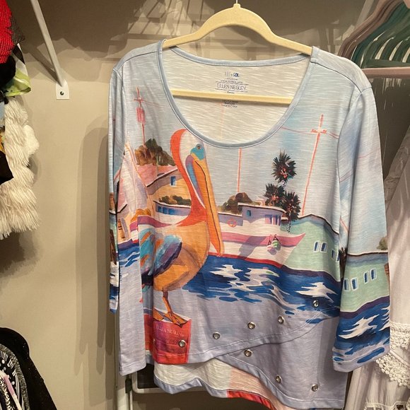 Women's Top - Picture 1 of 1